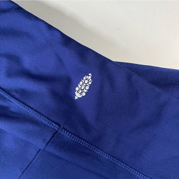 Free People *BLUE* Synergy Legging Medium - Picture 9 of 10